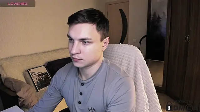 Snapshot of handsome_guy01 chatting on 18, 10, 2025 handsome guy01 online show from 18, 10, 2025