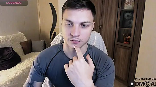 Snapshot of handsome_guy01 chatting on 22, 10, 2025 handsome guy01 online show from 22, 10, 2025