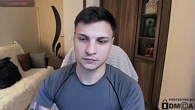 Snapshot of handsome_guy01 chatting on 28, 10, 2025 handsome guy01 online show from 28, 10, 2025