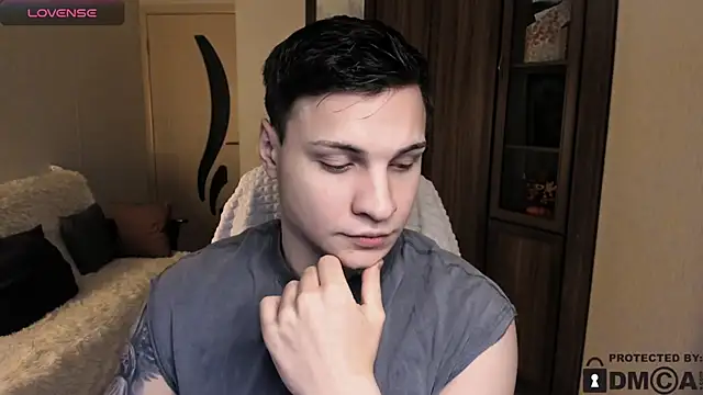 Snapshot of handsome_guy01 chatting on 15, 11, 2025 handsome guy01 online show from 15, 11, 2025