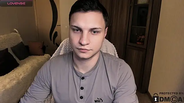 Snapshot of handsome_guy01 chatting on 16, 11, 2025 handsome guy01 online show from 16, 11, 2025