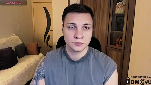 Snapshot of handsome_guy01 chatting on 22, 11, 2025 handsome guy01 online show from 22, 11, 2025