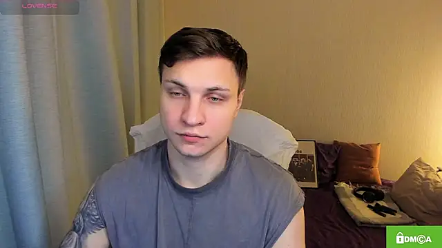 handsome guy01 online show from 4, 3, 2026