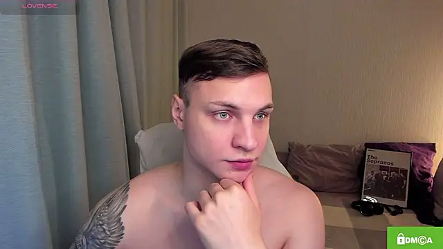 Snapshot of handsome_guy01 chatting on 26, 4, 2026 handsome guy01 online show from 26, 4, 2026