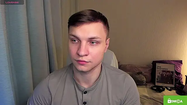 Snapshot of handsome_guy01 chatting on 7, 5, 2026 handsome guy01 online show from 7, 5, 2026