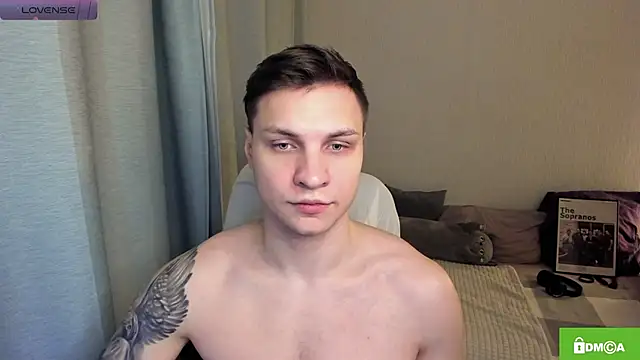 Snapshot of handsome_guy01 chatting on 27, 5, 2026 handsome guy01 online show from 27, 5, 2026