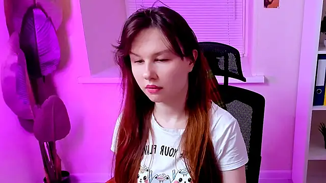 CarolGiggly online show from 19, 10, 2025