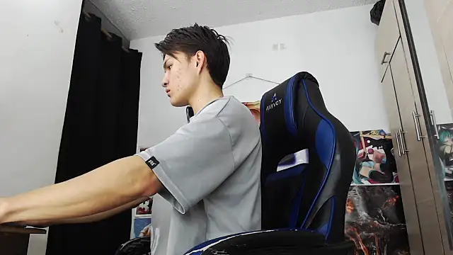 Snapshot of sr_jaeger chatting on 18, 11, 2025 sr jaeger online show from 18, 11, 2025