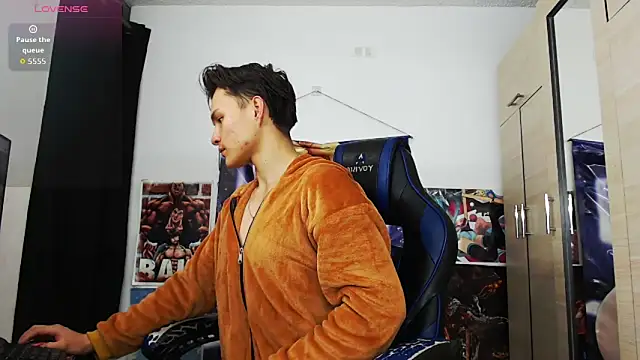 sr jaeger online show from 15, 4, 2026