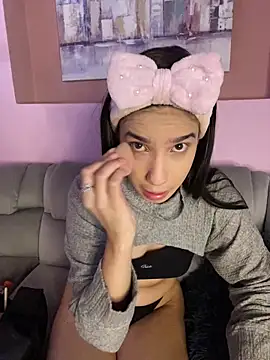 Praga Pink online show from 15, 12, 2024