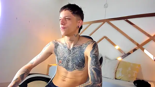 Snapshot of Adam_hard_ chatting on 30, 9, 2025 Adam hard online show from 30, 9, 2025