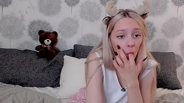 Snapshot of EngelFugler chatting on 26, 1, 2025 EngelFugler online show from 26, 1, 2025