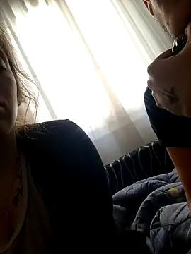 Snapshot of greekcouple chatting on 14, 3, 2025 greekcouple online show from 14, 3, 2025