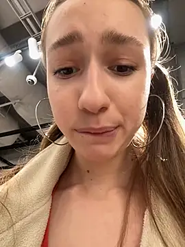 Lia  Love online show from 23, 12, 2024