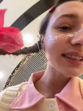 Lia  Love online show from 2, 1, 2025