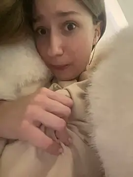 Lia  Love online show from 8, 1, 2025