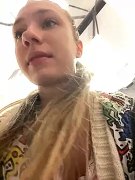 Lia  Love online show from 11, 3, 2025