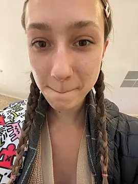 Lia  Love online show from 12, 3, 2025