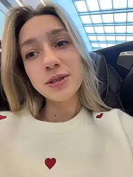 Lia  Love online show from 17, 10, 2025