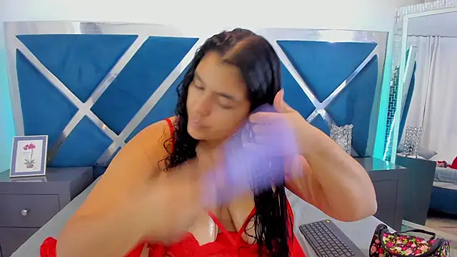 Tiffanymiller00 online show from 13, 3, 2026