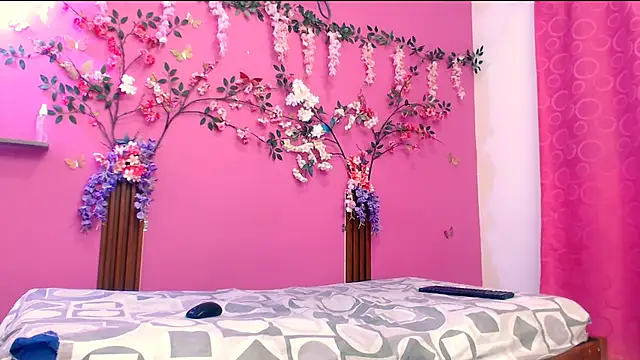 Snapshot of analdeepalejandra18 chatting on 12, 11, 2025 analdeepalejandra18 online show from 12, 11, 2025