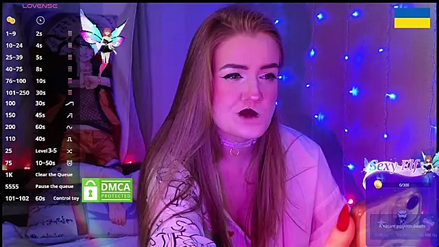 Snapshot of RedVelveten chatting on 6, 3, 2025 RedVelveten online show from 6, 3, 2025