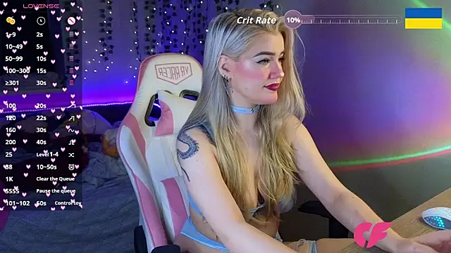 Snapshot of RedVelveten chatting on 11, 11, 2025 RedVelveten online show from 11, 11, 2025