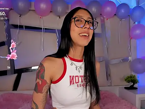 Mis  lola online show from 11, 11, 2025