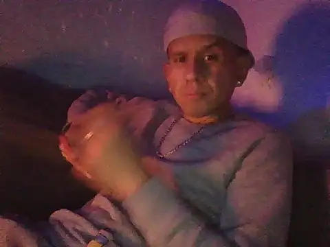 oiram27 online show from 15, 12, 2025