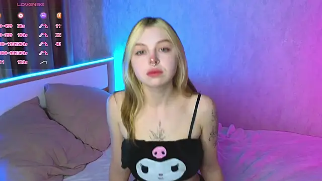 Snapshot of HildaEvatt chatting on 17, 1, 2025 HildaEvatt online show from 17, 1, 2025