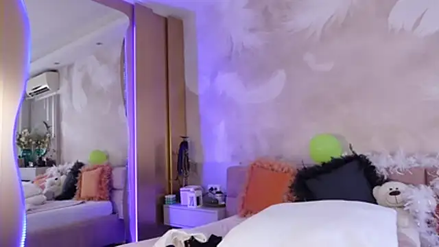 JullyBlair online show from 28, 6, 2026