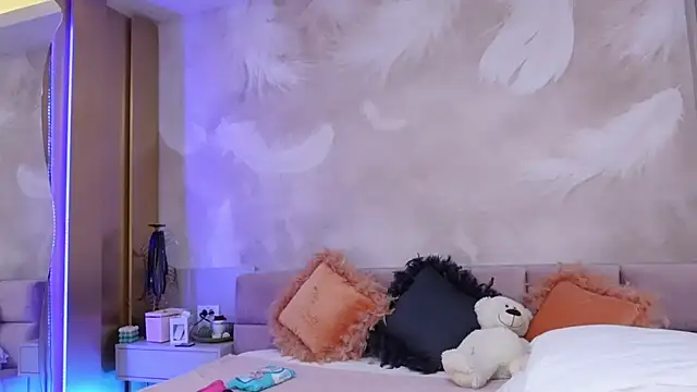 JullyBlair online show from 8, 7, 2026