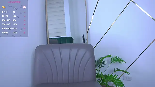 Snapshot of b3llaspringg chatting on 20, 10, 2025 b3llaspringg online show from 20, 10, 2025