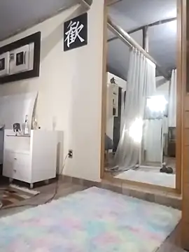 Luci foxx online show from 28, 3, 2026