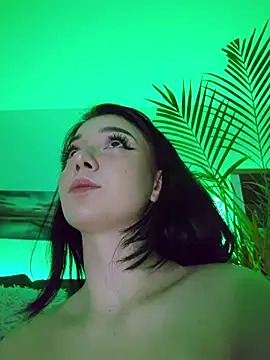 Snapshot of AveryWillow chatting on 19, 11, 2025 AveryWillow online show from 19, 11, 2025