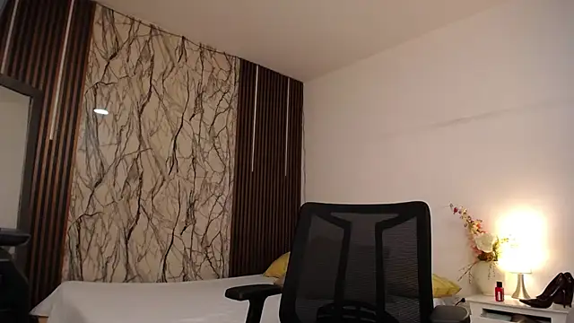 MartinaGuzmann online show from 7, 3, 2025