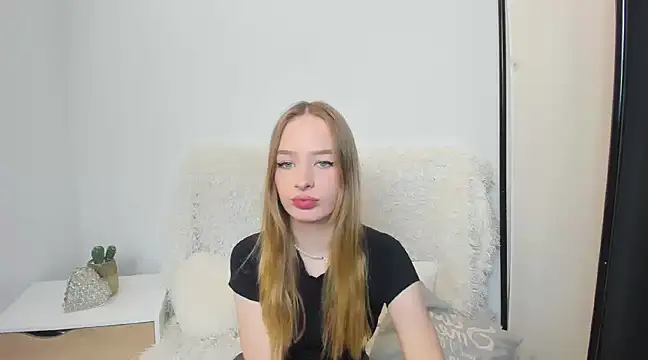 Snapshot of LilaGold chatting on 6, 1, 2025 LilaGold online show from 6, 1, 2025