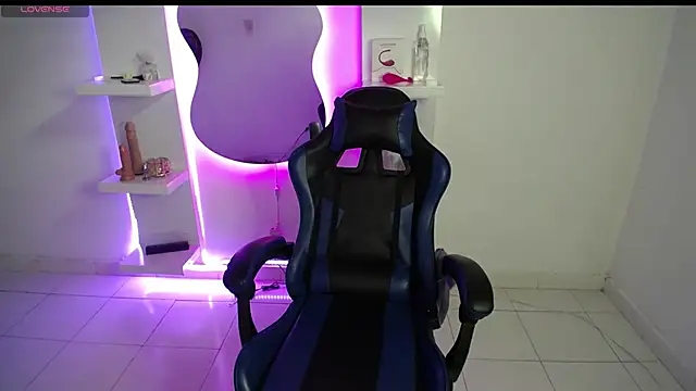 Snapshot of AMBER_LOVE22 chatting on 12, 9, 2025 AMBER LOVE22 online show from 12, 9, 2025