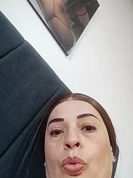 Snapshot of _Prinscarlet_ chatting on 2, 10, 2025 Prinscarlet online show from 2, 10, 2025