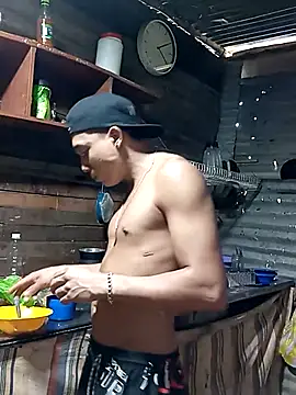 Snapshot of tayson_ chatting on 21, 1, 2025 tayson online show from 21, 1, 2025