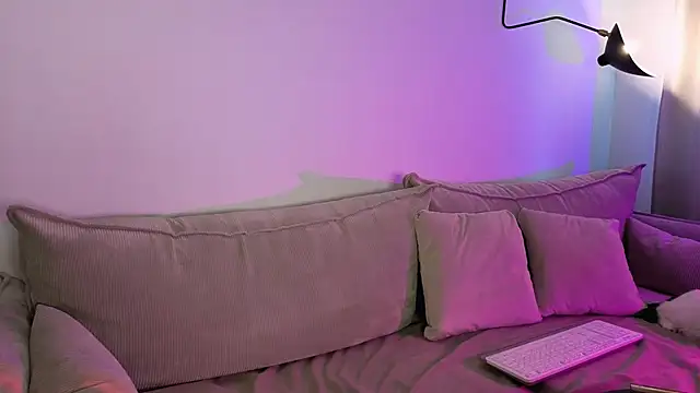 EmmaKeam online show from 1, 2, 2026