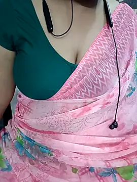 Snapshot of Yours_Radika chatting on 27, 12, 2024 Yours Radika online show from 27, 12, 2024