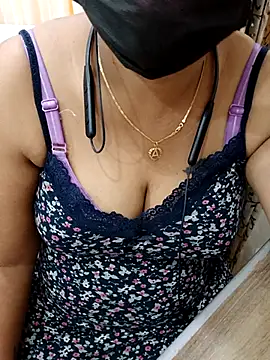 Snapshot of Yours_Radika chatting on 23, 2, 2025 Yours Radika online show from 23, 2, 2025