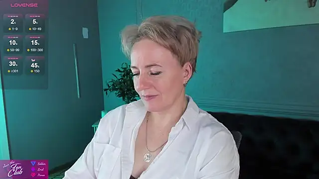 Nika Smit online show from 6, 12, 2024