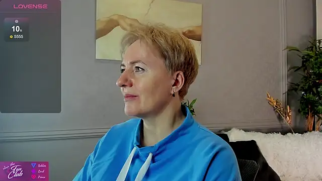 Nika Smit online show from 3, 1, 2025