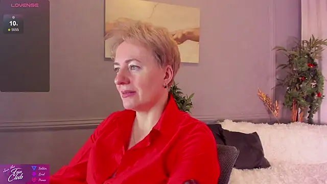 Nika Smit online show from 4, 1, 2025