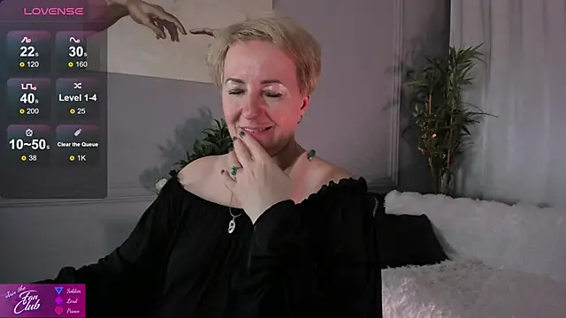 Nika Smit online show from 25, 1, 2025