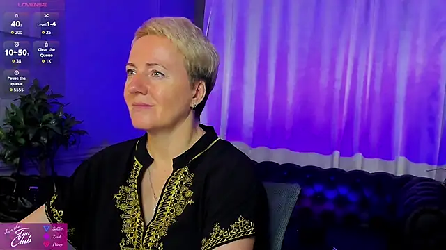 Nika Smit online show from 19, 9, 2025