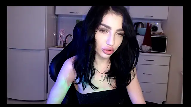 NancyLovee  online show from 7, 12, 2024