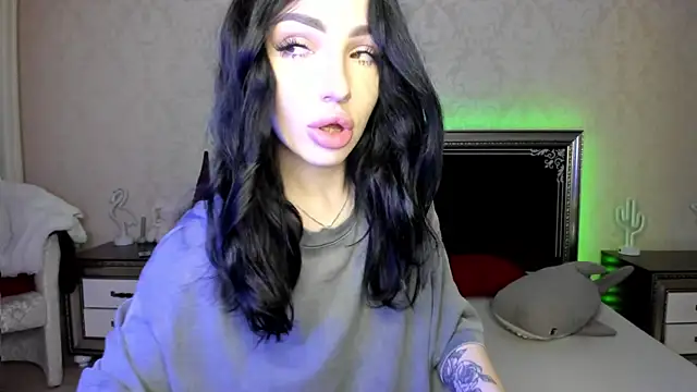 NancyLovee  online show from 15, 3, 2025